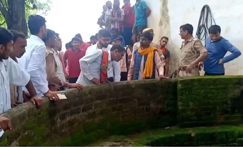 in Banda 3 deaths for one slipper, people don't forget that scene