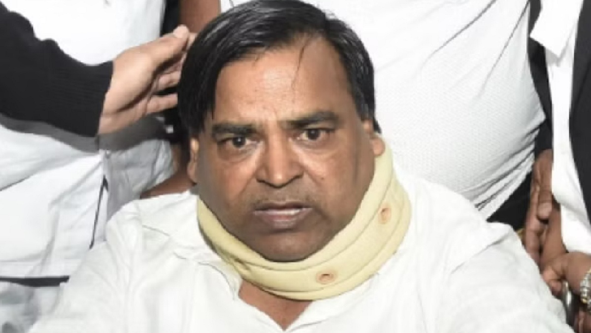 UP : Bail of ​​former minister Gayatri Prajapati rejected
