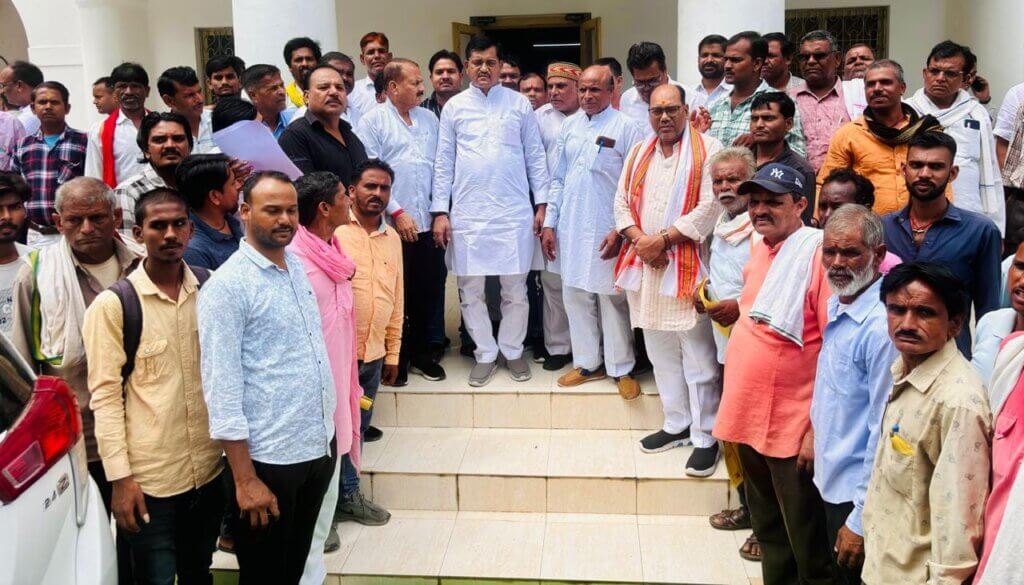 Minister RamkeshNishad launched membership campaign in Lalitpur