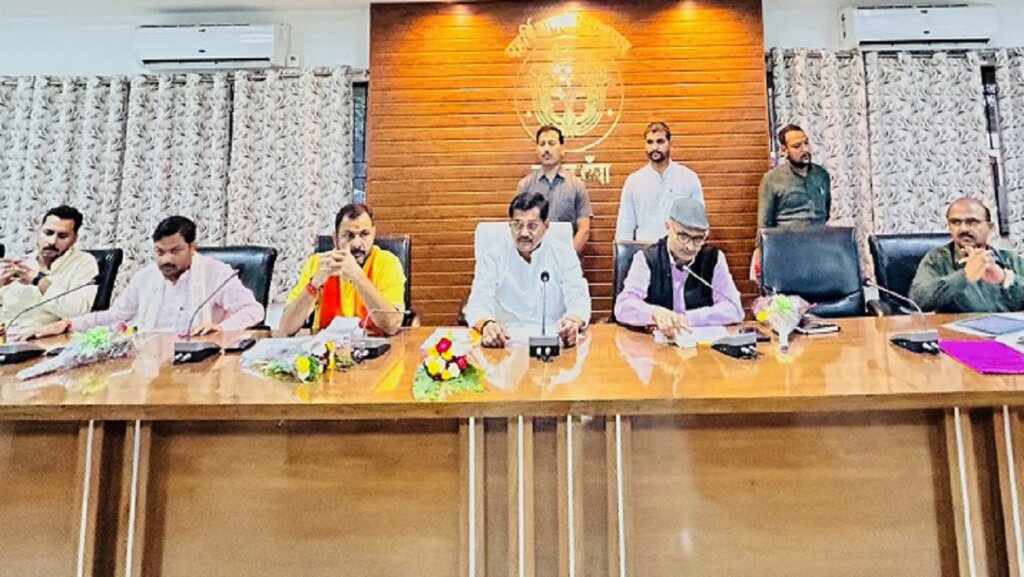Banda : Minister, MLA and administration meeting tourism