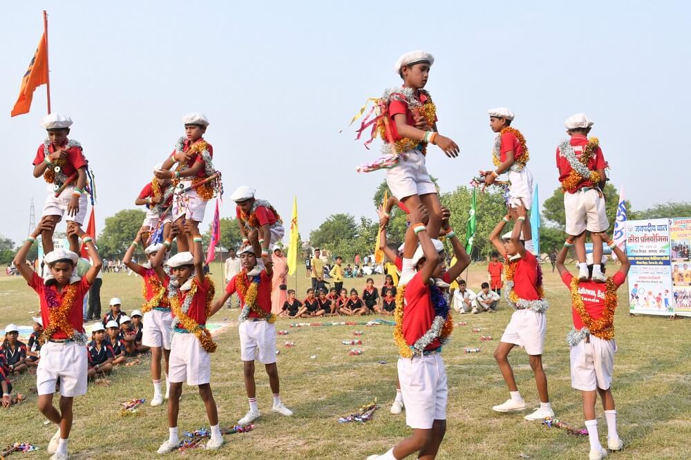 promising students of council schools in Banda showed their skills 