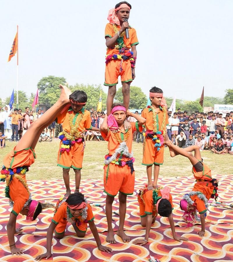 promising students of council schools in Banda showed their skills 