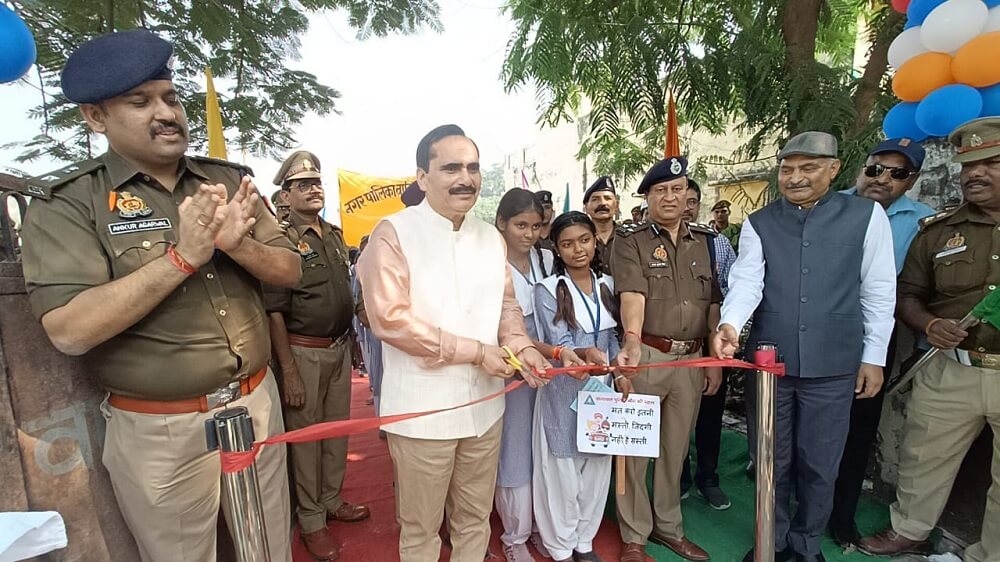 Banda : Commissioner-DIG inaugurated traffic month