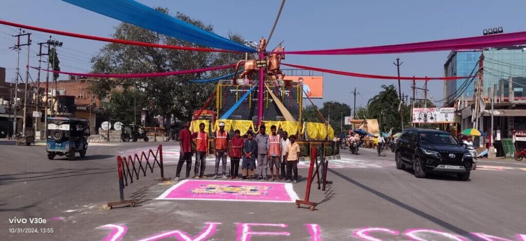 Banda : Beautiful rangolis of sweepers decorated Maharana Pratap Chowk 