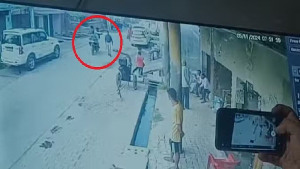 Video Viral : Murder of teacher in Moradabad