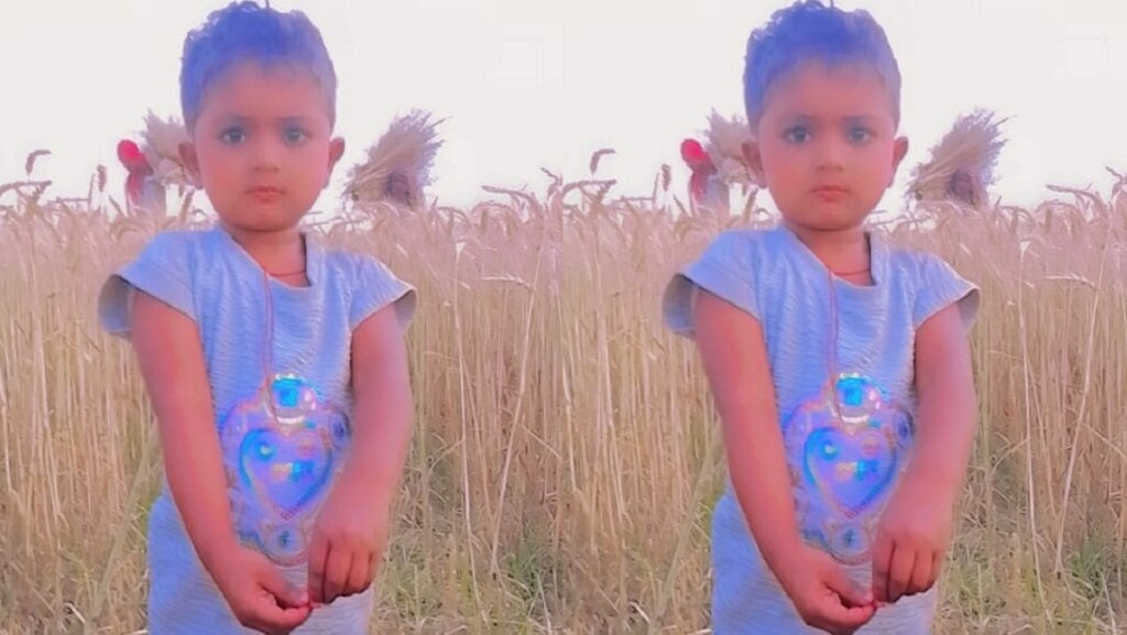 in Banda innocent girl died by burning, brother also burnt