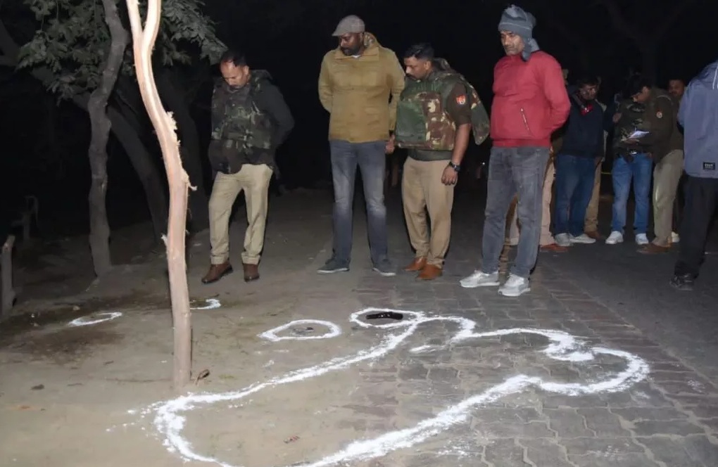 encounter-in-lucknow-two-criminals-killed-overseas-bank-theftcase