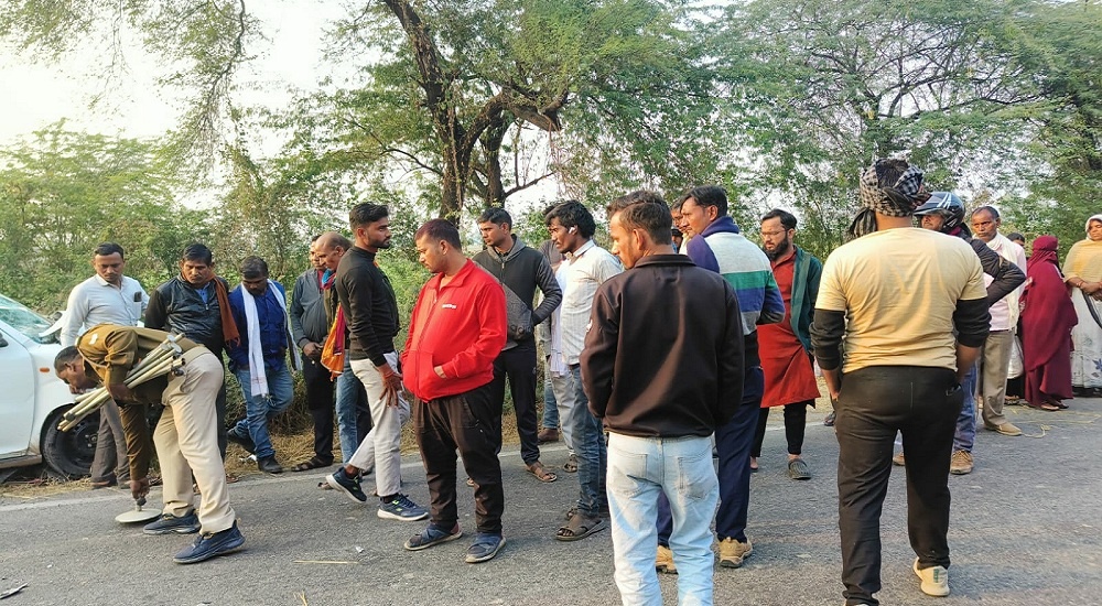 Horrific accident in Banda, woman and child died