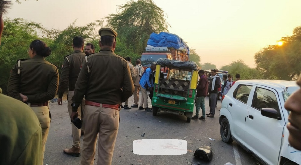 Horrific accident in Banda, woman and child died