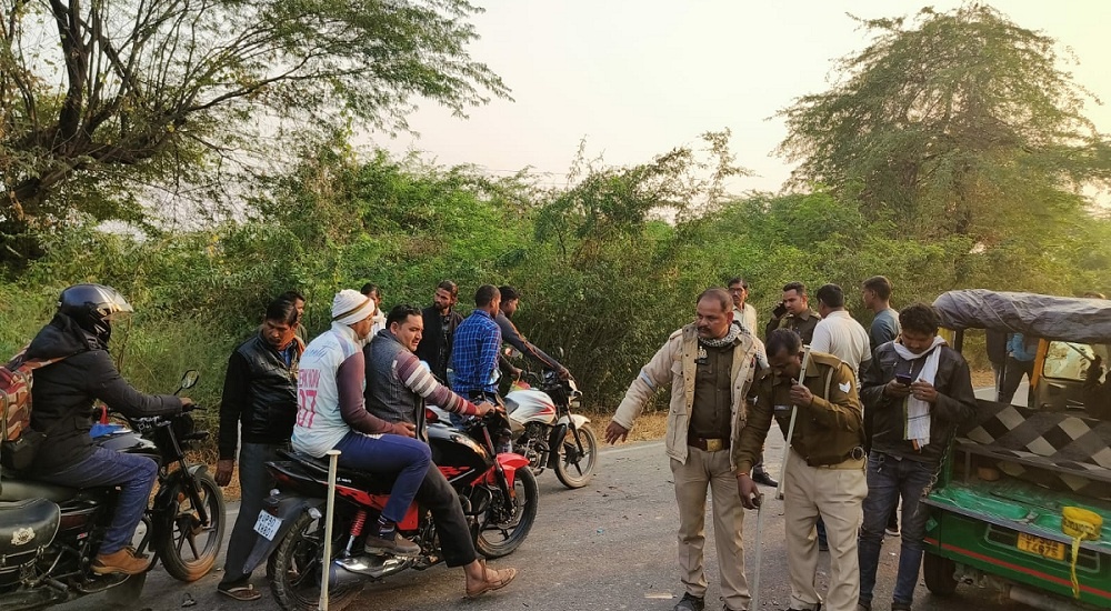 Horrific accident in Banda, woman and child died