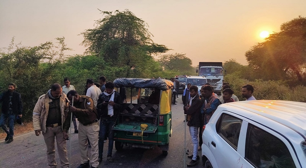 Horrific accident in Banda, woman and child died