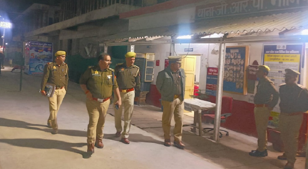 SP GRP Jhansi inspected railway stations regarding preparations for Mahakumbh 