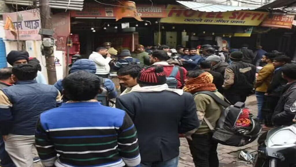 Mass murder in Lucknow hotel, youth made video after killing mother and 4 sisters 