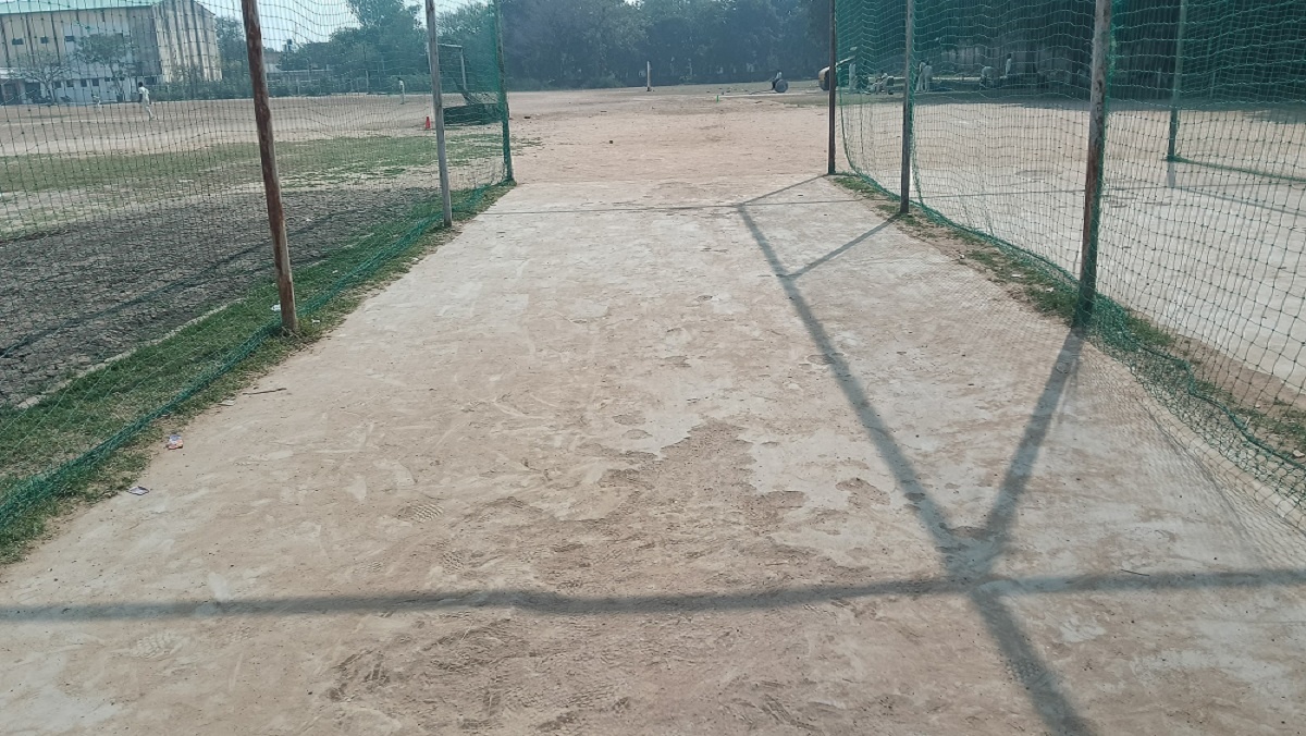 Cricket players forced to practice on broken pitch at Banda Sports Stadium
