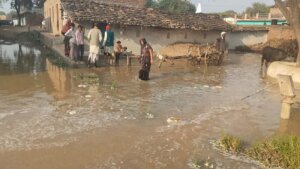 Village submerged due to cutting of canal in Banda