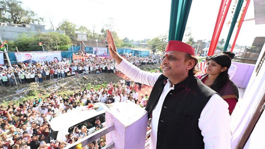 Akhilesh Yadav on Bundelkhand tour, said- Every home tap scheme is of SP