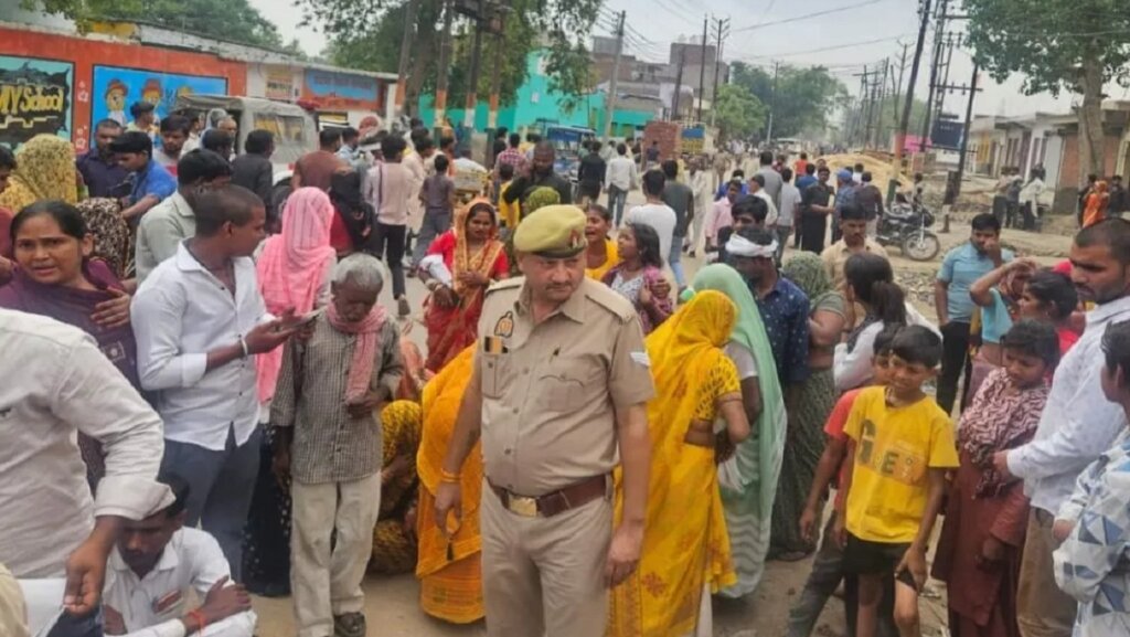 Former district panchayat member murdered in broad daylight in Firozabad