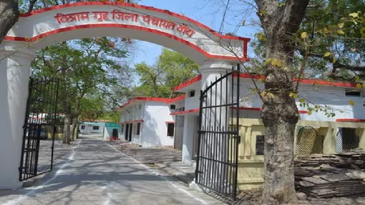 Banda: Under protection of which big leader is game of 'Tehbazari Goonda Tax' going on