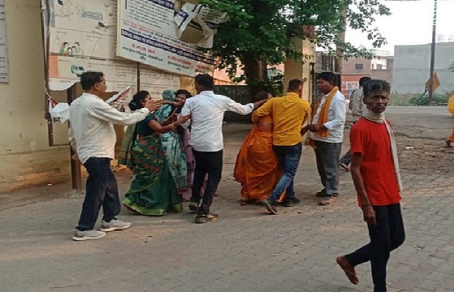 breaking-truck-runs-over-woman-and-two-daughters-two-dead