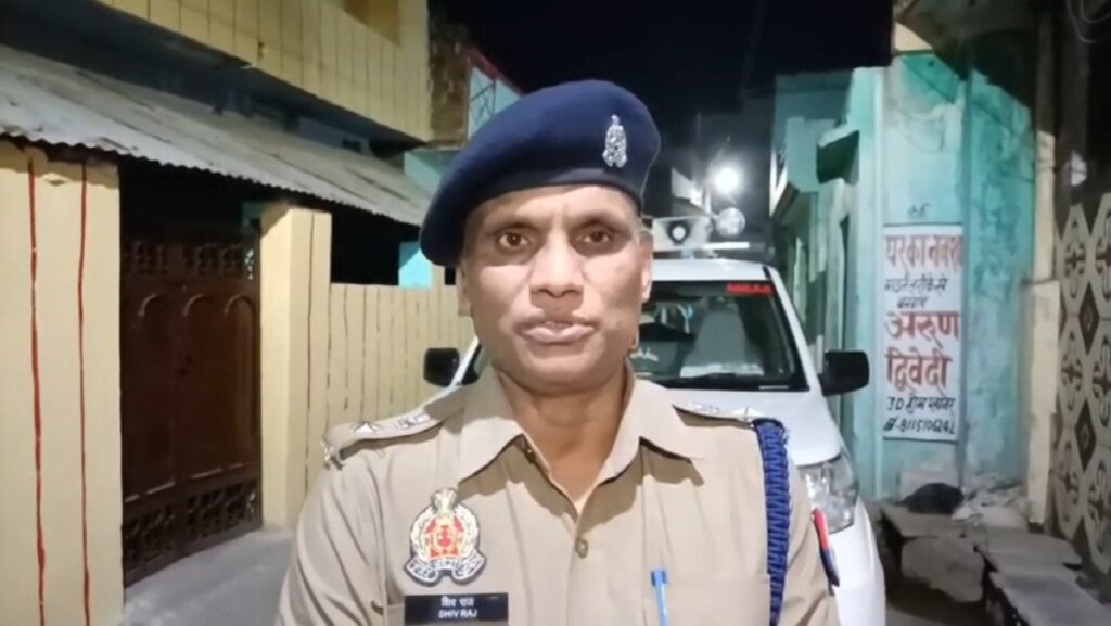 Sensation: Dead body found in parked car in Shankar Nagar of city-sensation in area