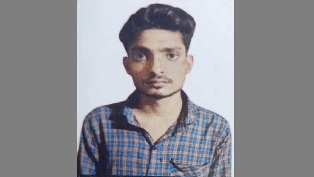 Bike went out of control and entered house in Banda-young man died