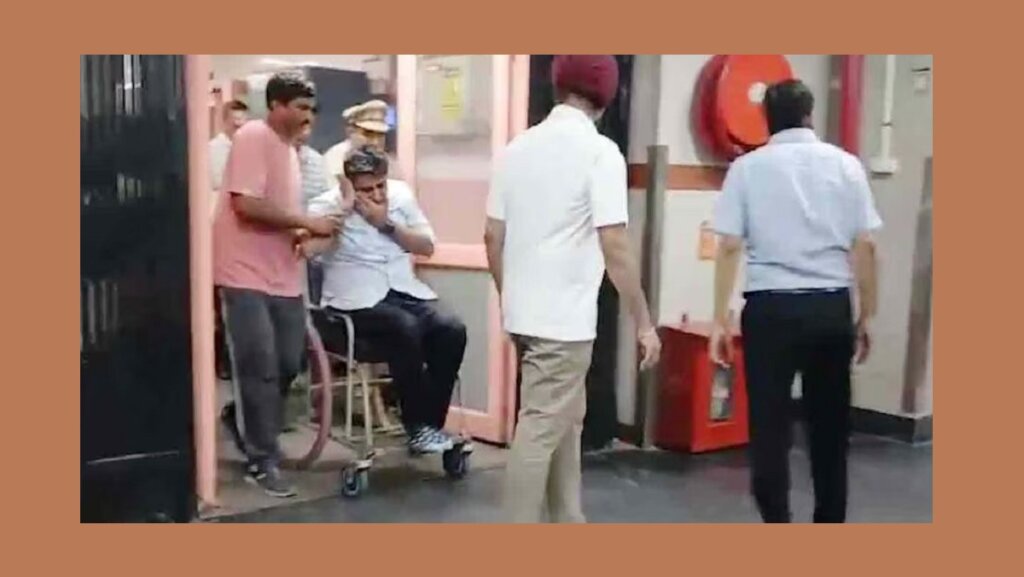 IAS Gaurav Garg was assaulted in Income Tax Office