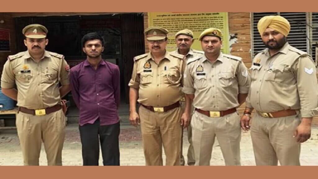 UP: Pakistani flag put on DP-Police used baton-Arrested in Meerut