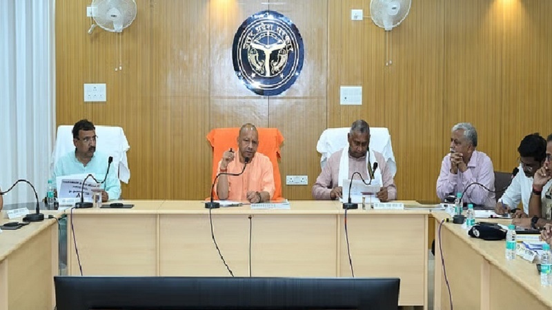 CM Yogi reached Kanpur and inspected preparations for PM Modi's program
