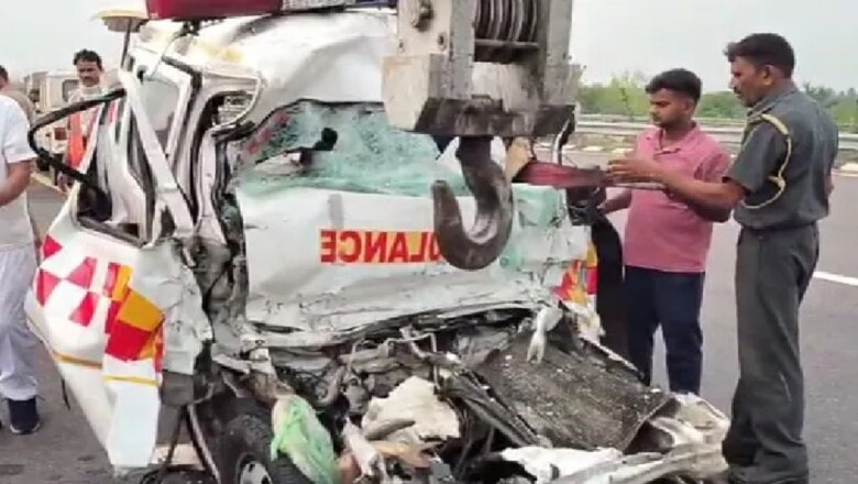 यूपी में बड़ा हादसा, एंबुलेंस-पिकअप की टक्कर में 5 लोगों की मौत
