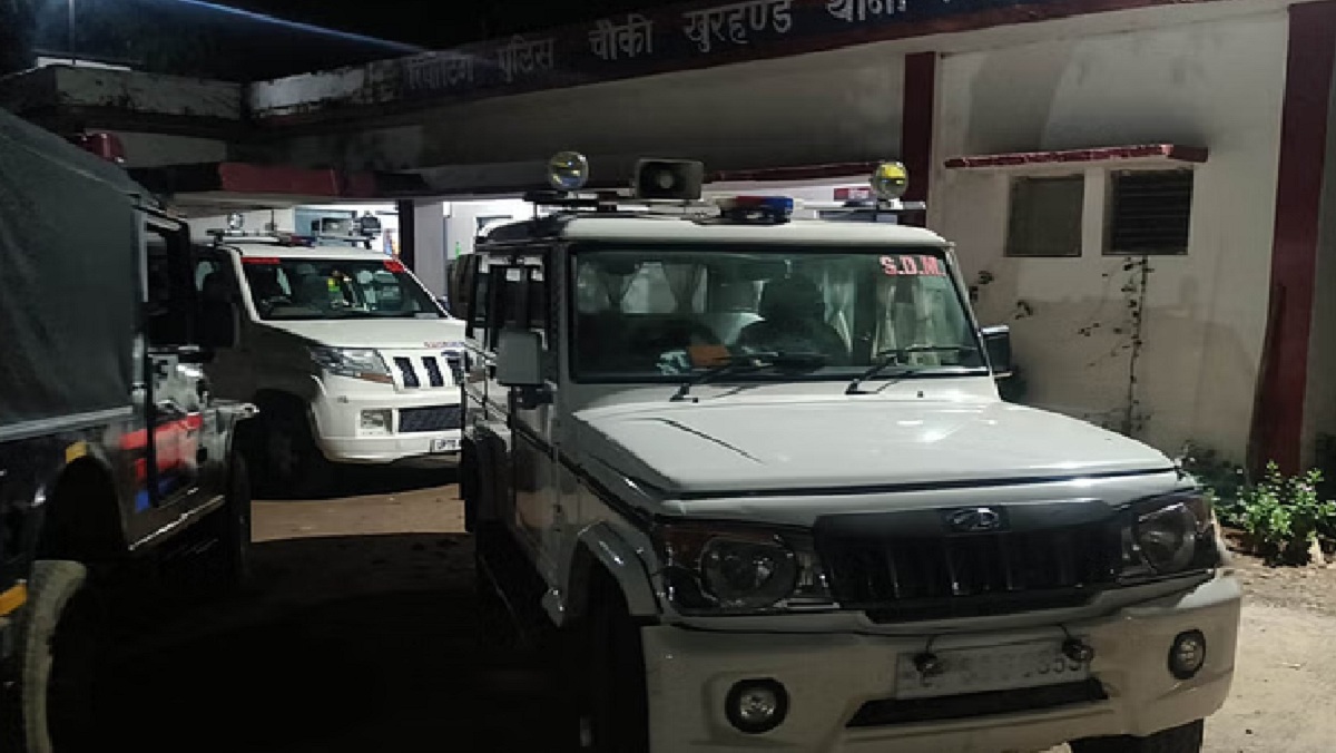 SDM checking trucks in Banda was surrounded