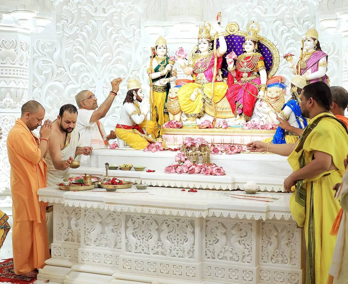 CM Yogi did Pran Pratishtha in Ayodhya