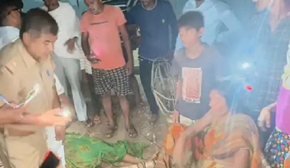in Banda-grandmother and grandson died dueto electric shock