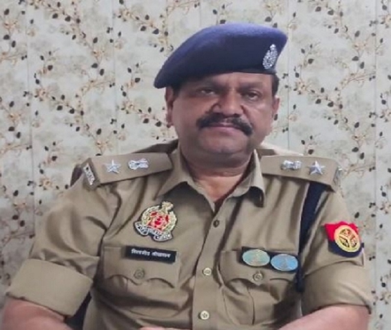 Lucknow: Textile businessman committed suicide along with his wife and daughter