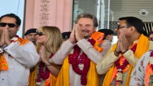 Ayodhya: Elon Musk's father, famous industrialist Errol Musk reached Ramnagari