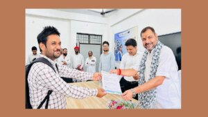 Banda: Sadar MLA gave certificates to students