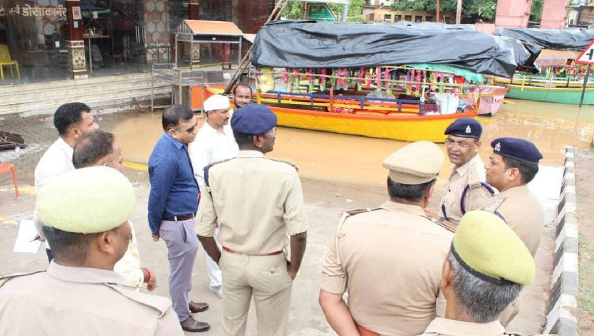 Chitrakoot: Commissioner-DIG visited flood affected areas