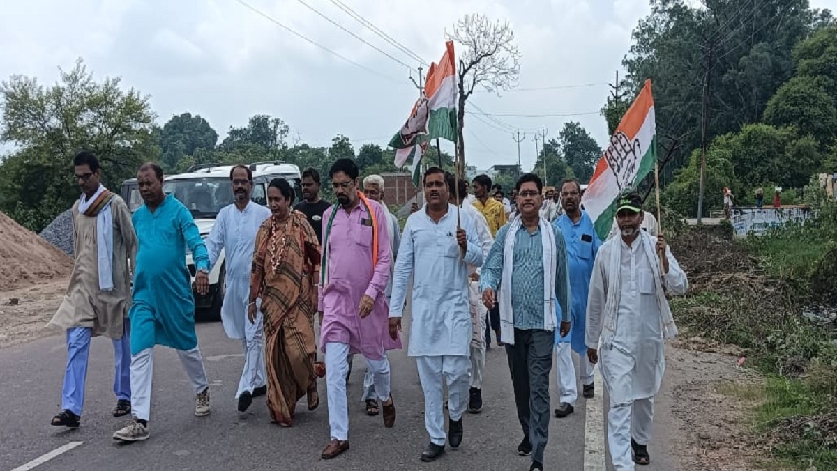 Congressmen took out procession in Banda