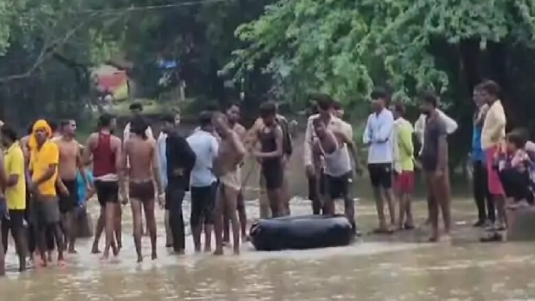 दर्दनाक: बांदा में दो भाइयों की बारिश के पानी से भरे गड्ढे में डूबने से मौत 