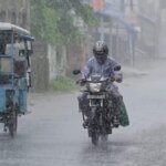 Weather: यूपी में आज से मौसम का यू टर्न, इन 18 जिलों के लिए अलर्ट