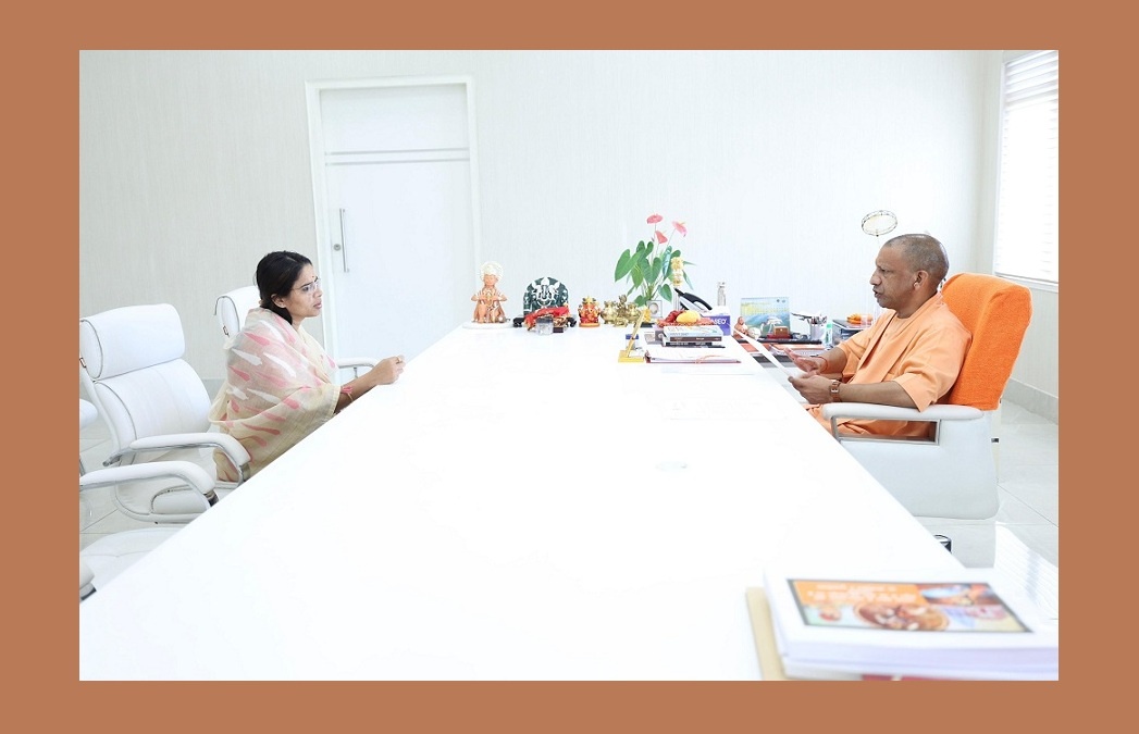 MLA Pooja Pal expelled from SP met CM Yogi