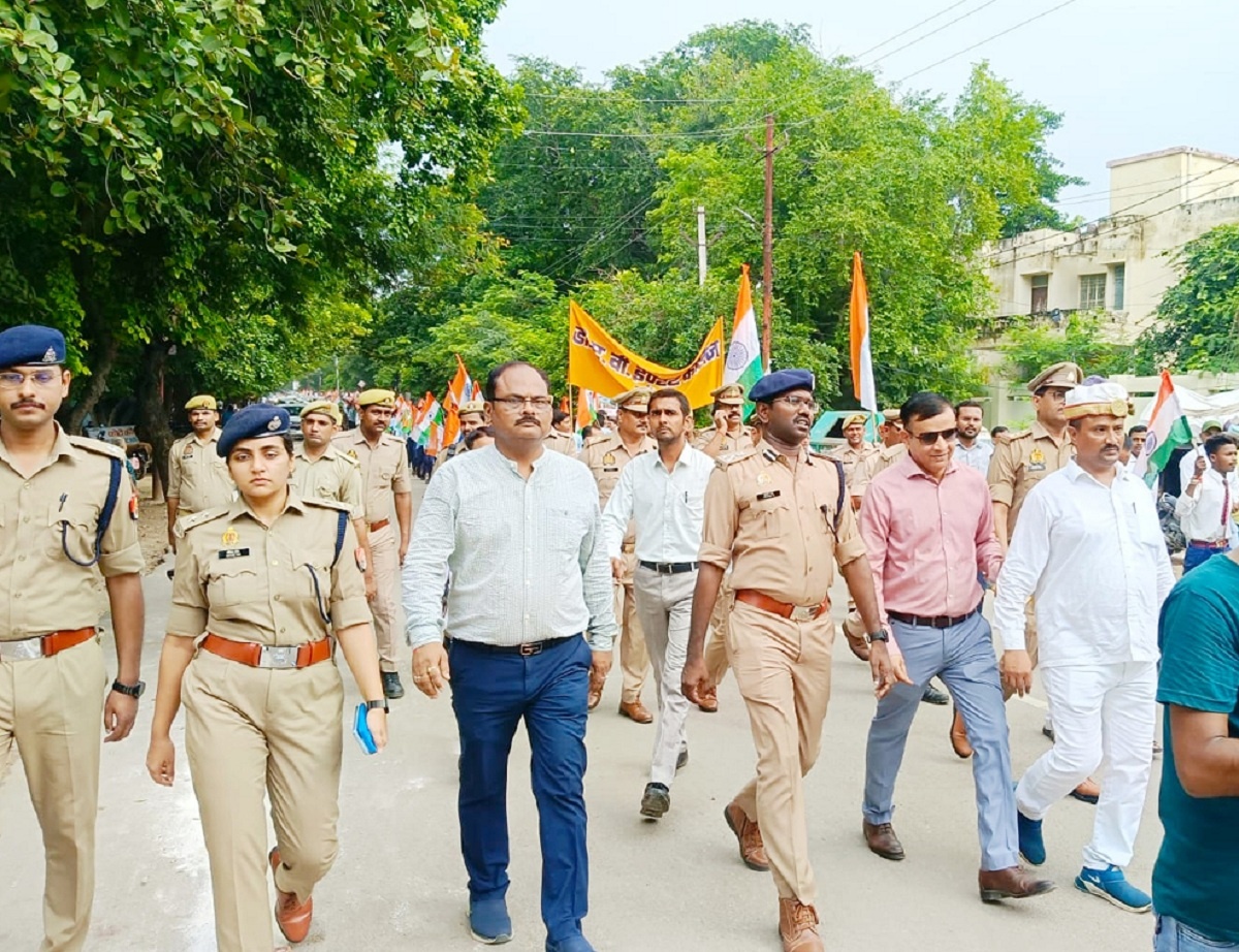 Huge Tiranga Yatra in Banda-Officials led