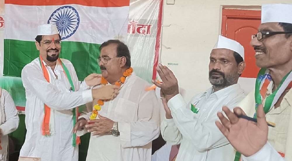 Independence Day 2025: Congress District President hoisted flag in Banda