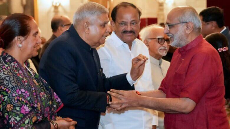 इस्तीफे के 53 दिन बाद पहली बार दिखे धनखड़-नए उप राष्ट्रपति सीपी राधाकृष्णन को दी बधाई