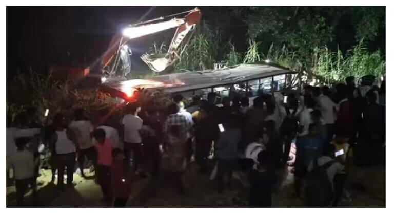Big news: Roadways bus overturned in Lucknow-5 dead-many feared trapped