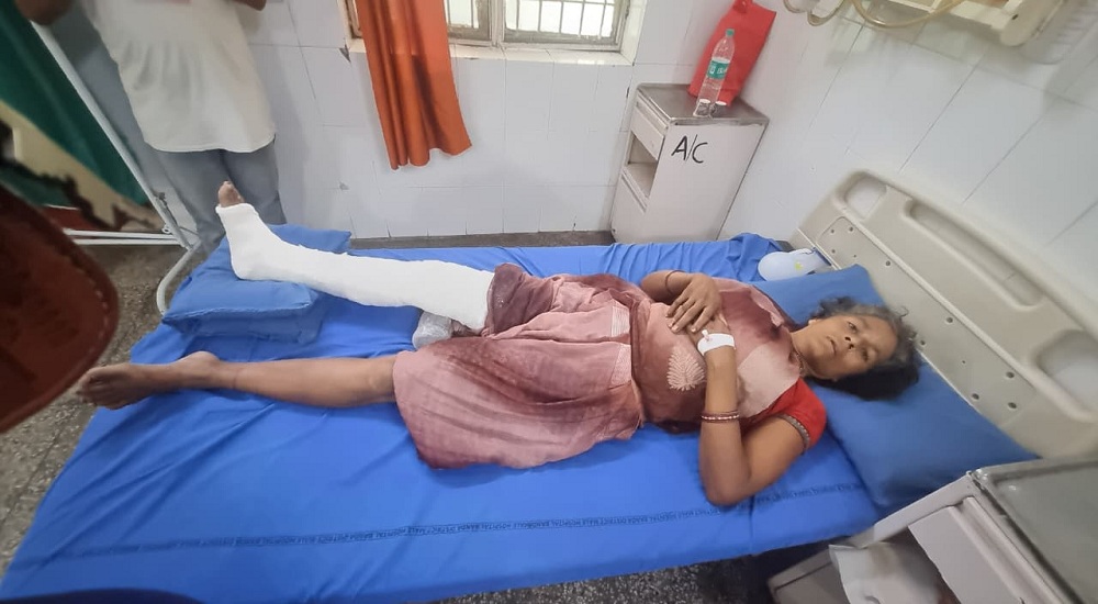Two killed and three injured including woman in road accident in Banda