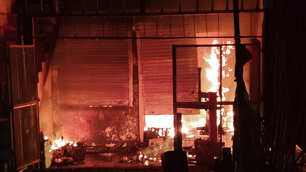 Tragic: Fire in Banda-tire trader's wife and daughter burned to death