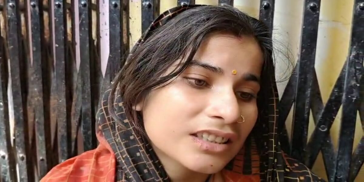 In Banda younger brother turned into monster with father and beat elder son to death with sticks 