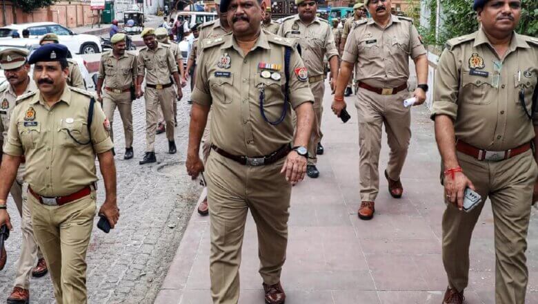 UP: बरेली में सपा डेलीगेशन की एंट्री पर रोक-माता प्रसाद हाउस अरेस्ट-इकरा और मलिक भी..