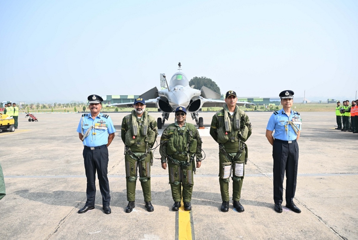 President Draupadi Murmu creates history by flying in Rafale fighter jet 
