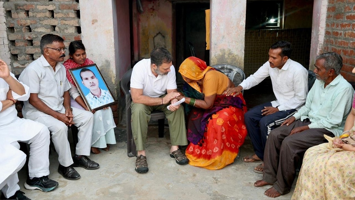 Rahul Gandhi met family of Dalit Hariom Balmiki-victim of mob lynching